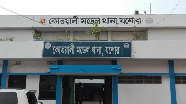 যশোরে স্কুলে যাওয়ার পথে ট্রাকচাপায় শিশু নিহত
