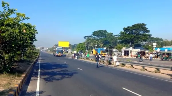 এক্সপ্রেসওয়েতে দুই ব্যবসায়ীকে কুপিয়ে ৪ লাখ টাকা ছিনতাই