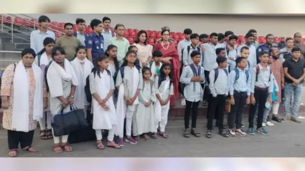 ভারতে কারাভোগ শেষে দেশে ফিরল পাচার হওয়া ৩০ কিশোর-কিশোরী