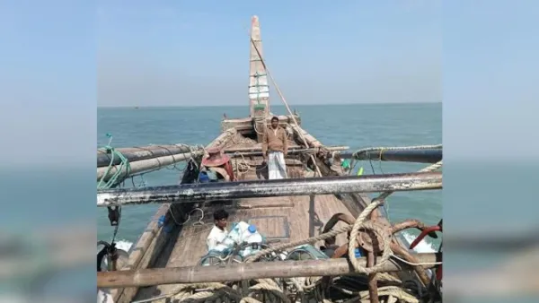 ট্রলারসহ ২৮ জেলে-মাঝিকে ধরে নিয়ে গেছে ভারতীয় কোস্টগার্ড