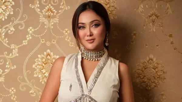 ‘মেয়েদের জীবনের থেকে একটা ওড়না বেশি গুরুত্বপূর্ণ’