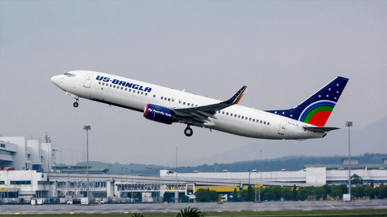 অভিজ্ঞতা ছাড়াই ইউএস-বাংলা এয়ারলাইন্সে চাকরি, বেতন ৩০০০০