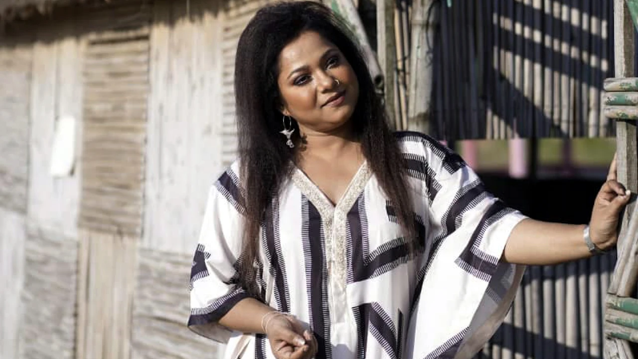 বিএনএম-এ যোগ দিলেন ডলি সায়ন্তনী, করবেন নির্বাচন