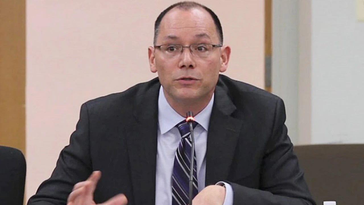 পিটার হাসকে হত্যার হুমকির অভিযোগে মামলার আবেদন