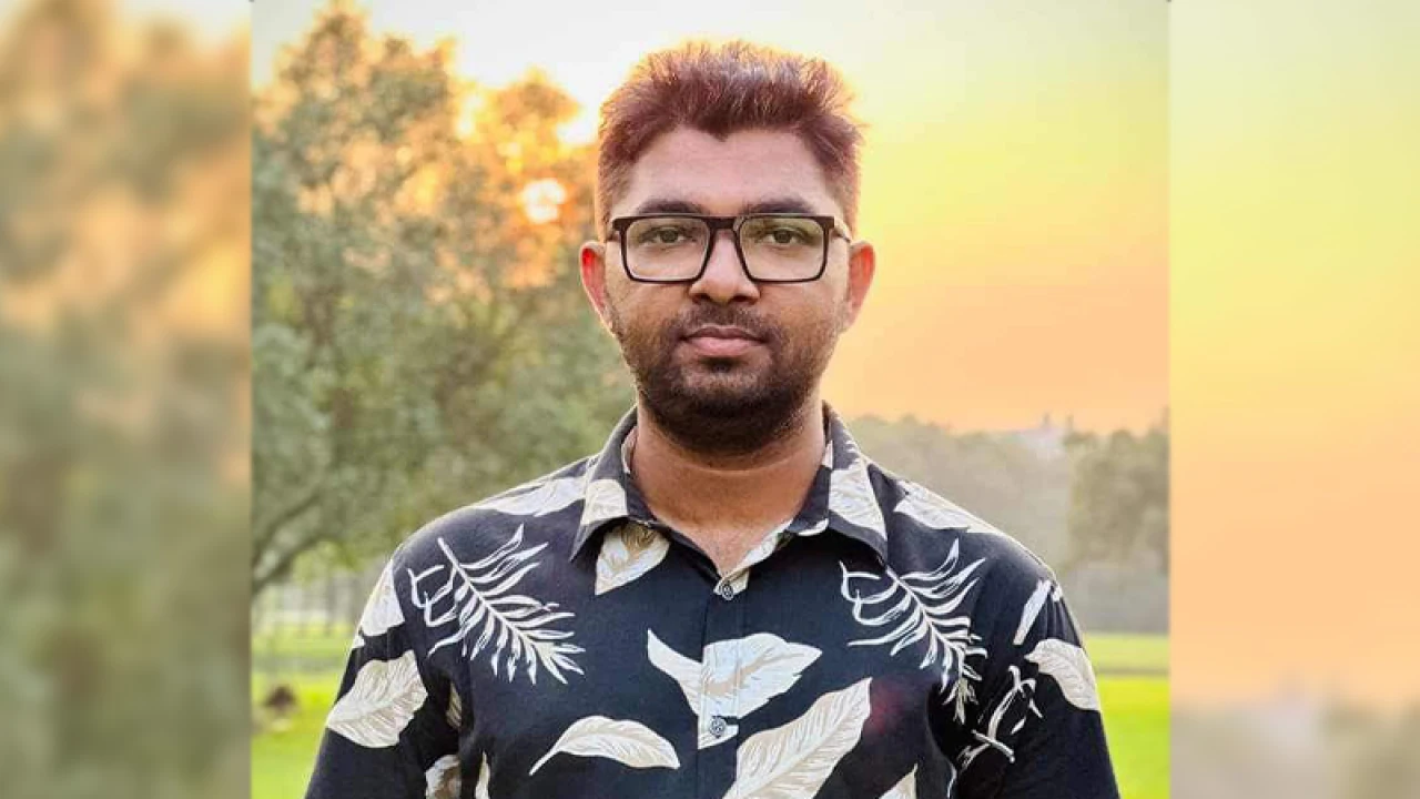 ঢাবি কর্মকর্তাকে ছাত্রলীগ নেতার হুমকির অভিযোগ