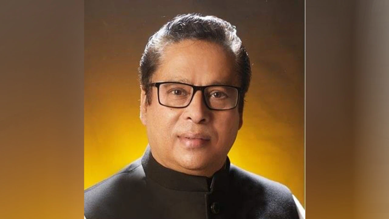 গোলাপের বিরুদ্ধে আচরণবিধি লঙ্ঘনের অভিযোগ দুই প্রার্থীর