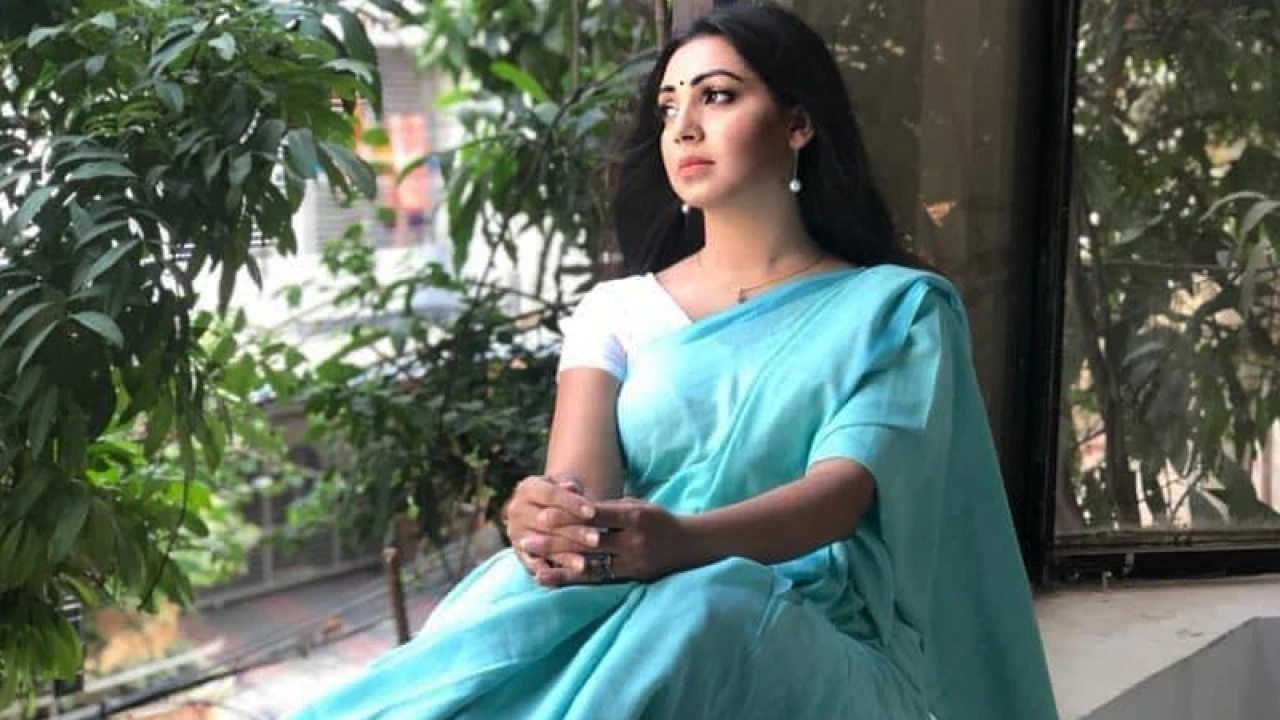 ‘তোমারি বিরহে রহিব বিলীন’