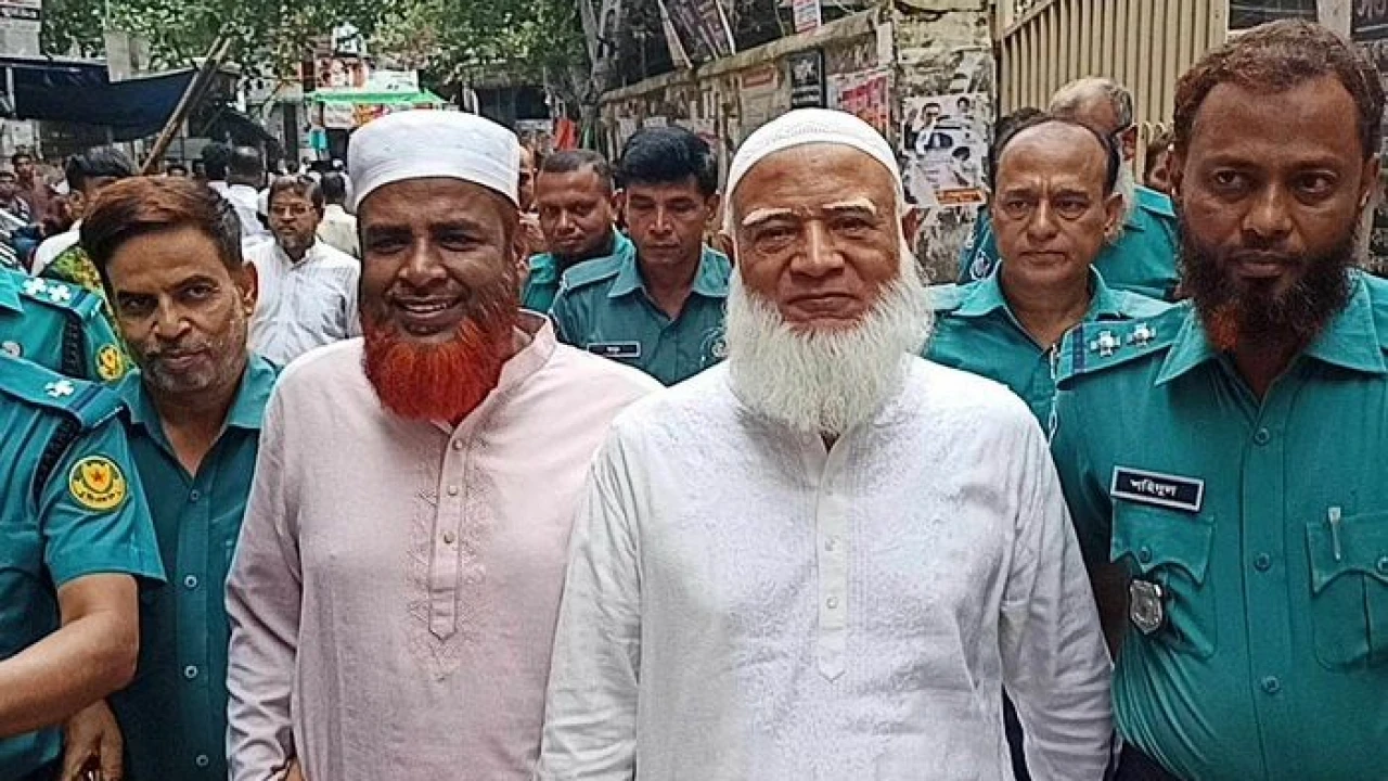 জামায়াতের আমিরসহ ৭২ জনের বিচার শুরু