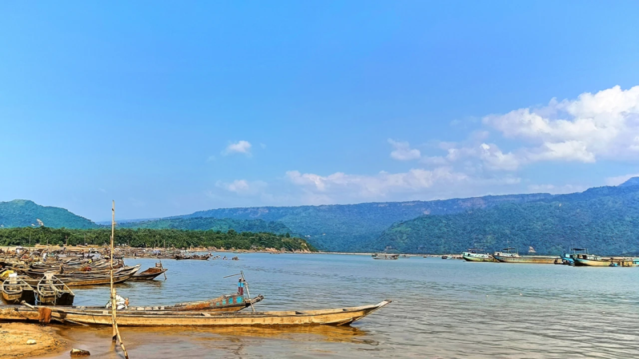 নৌকাডুবিতে নিখোঁজ ২ শ্রমিকের মরদেহ উদ্ধার