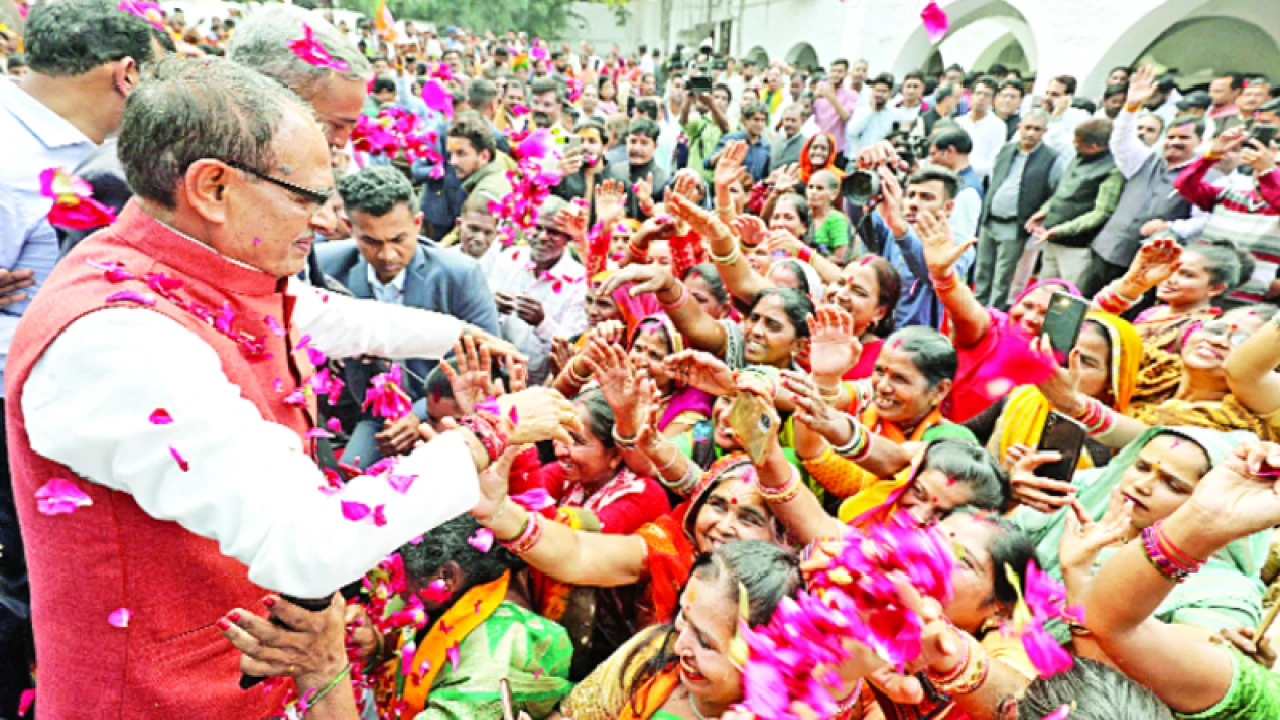 মোদির আকাশে জয়ের বার্তা