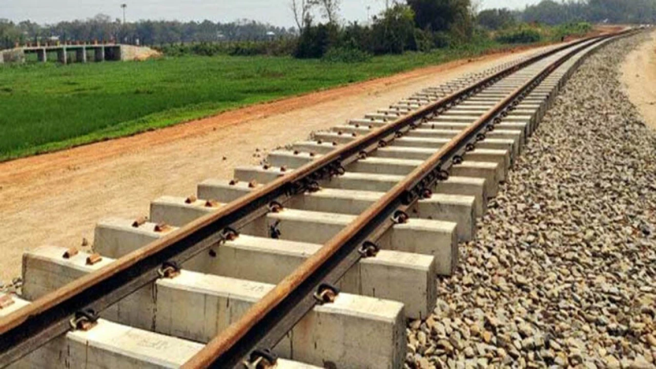 চীন সরে গেছে, আসছে জাপান