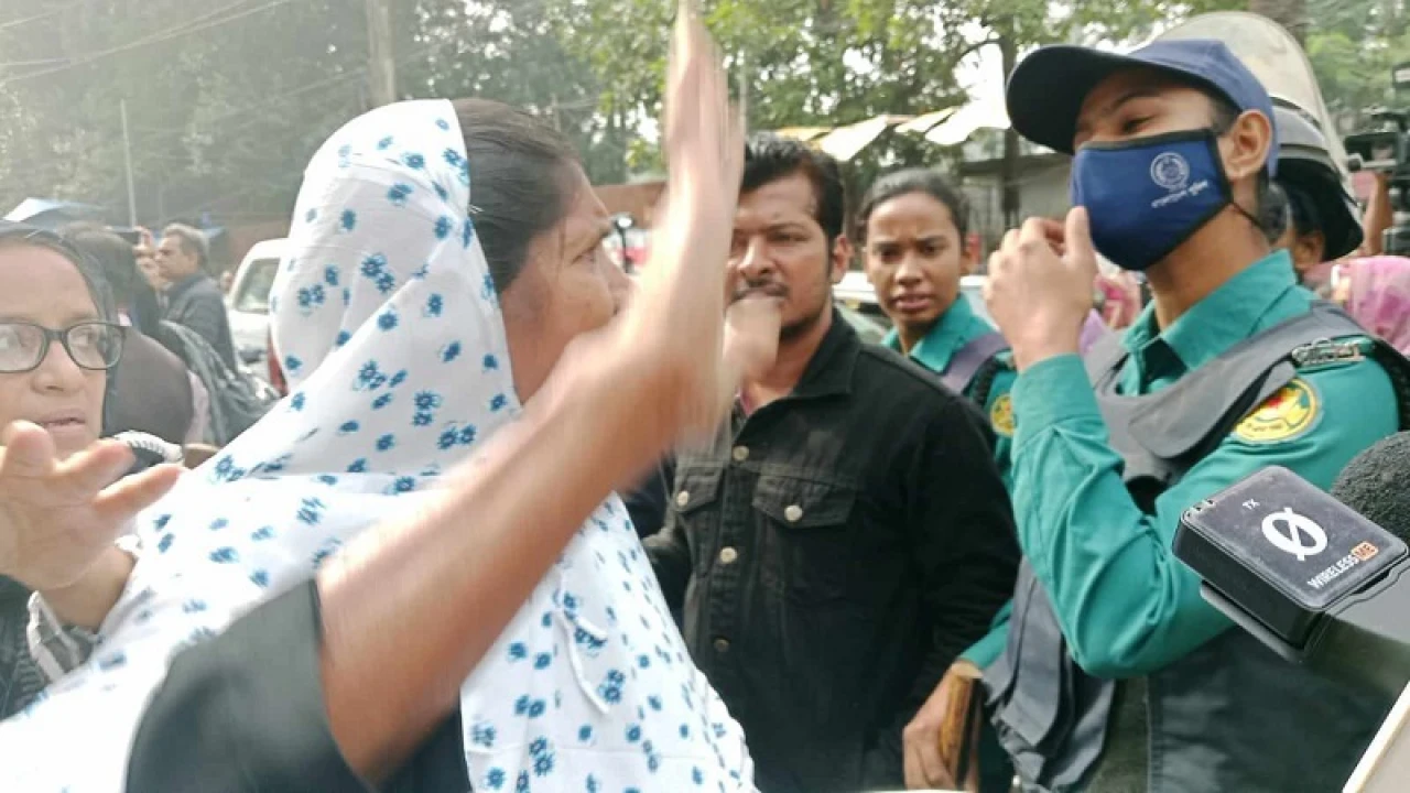 শাহবাগে ‘মায়ের ডাক’র কর্মসূচি পুলিশি বাধায় পণ্ড