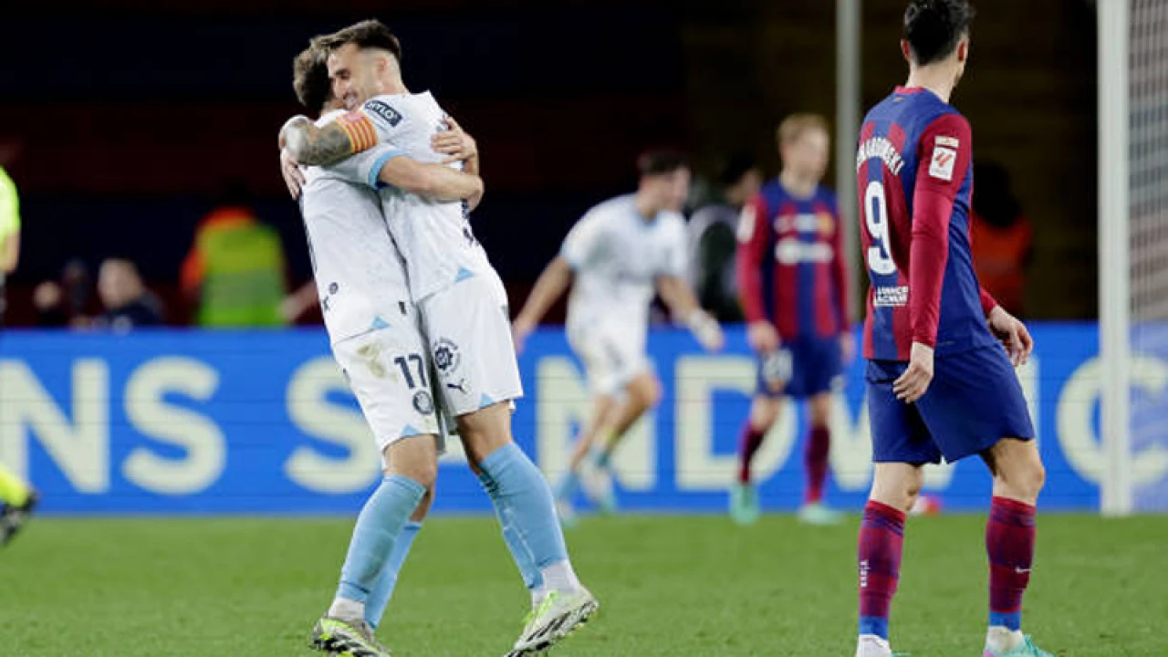 বার্সাকে হারিয়ে রিয়ালকে টপকে শীর্ষে জিরোনা