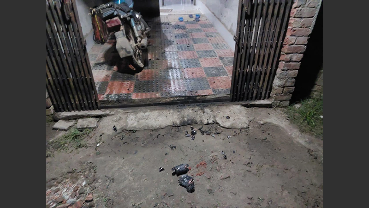 জাপা প্রার্থীর বাড়িতে দুর্বৃত্তদের পেট্রোল বোমা হামলা