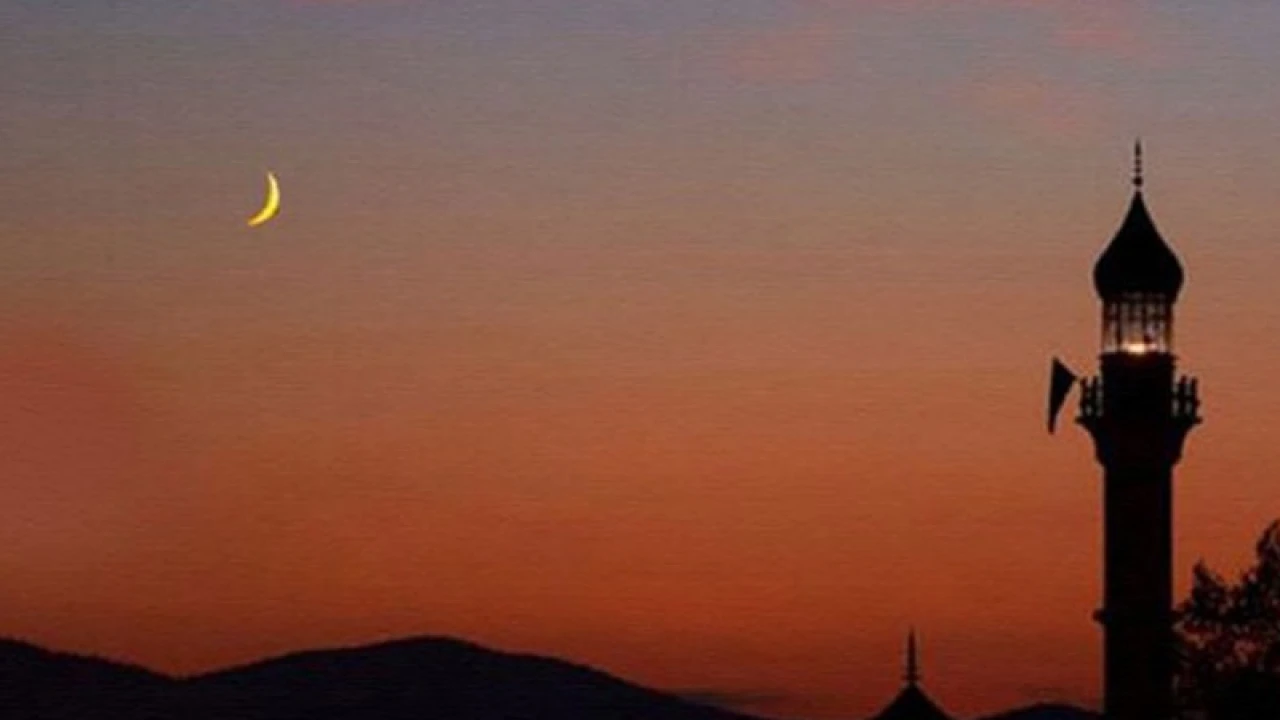 চাঁদ দেখা গেছে, কাল থেকে শুরু জমাদিউস সানি মাস