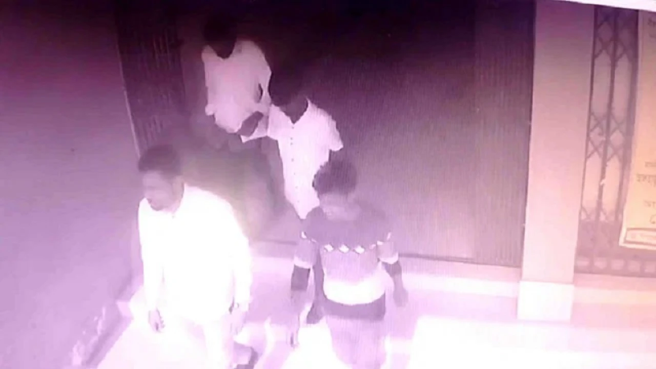 ‘তোর হাত কেটে নিয়ে যাওয়ার হুকুম আছে এমপি সাহেবের’