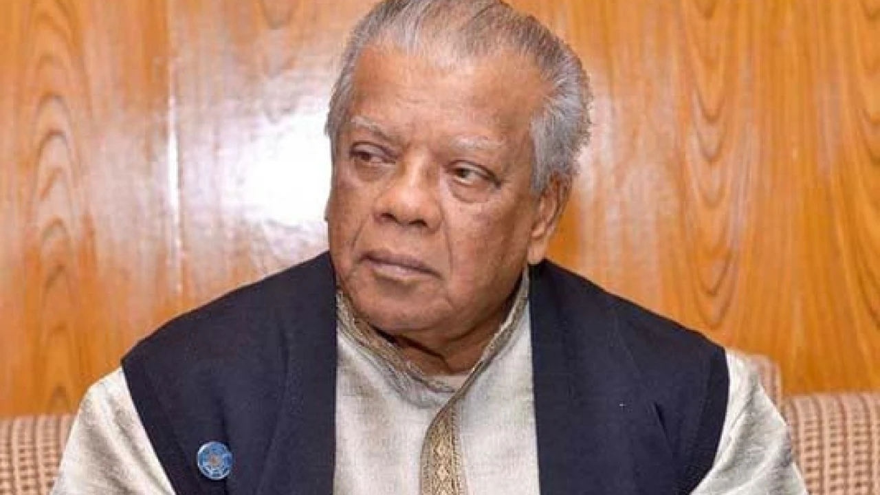 আচরণবিধি লঙ্ঘনের জবাব দিলেন আমু, এড়ালেন সাংবাদিকদের