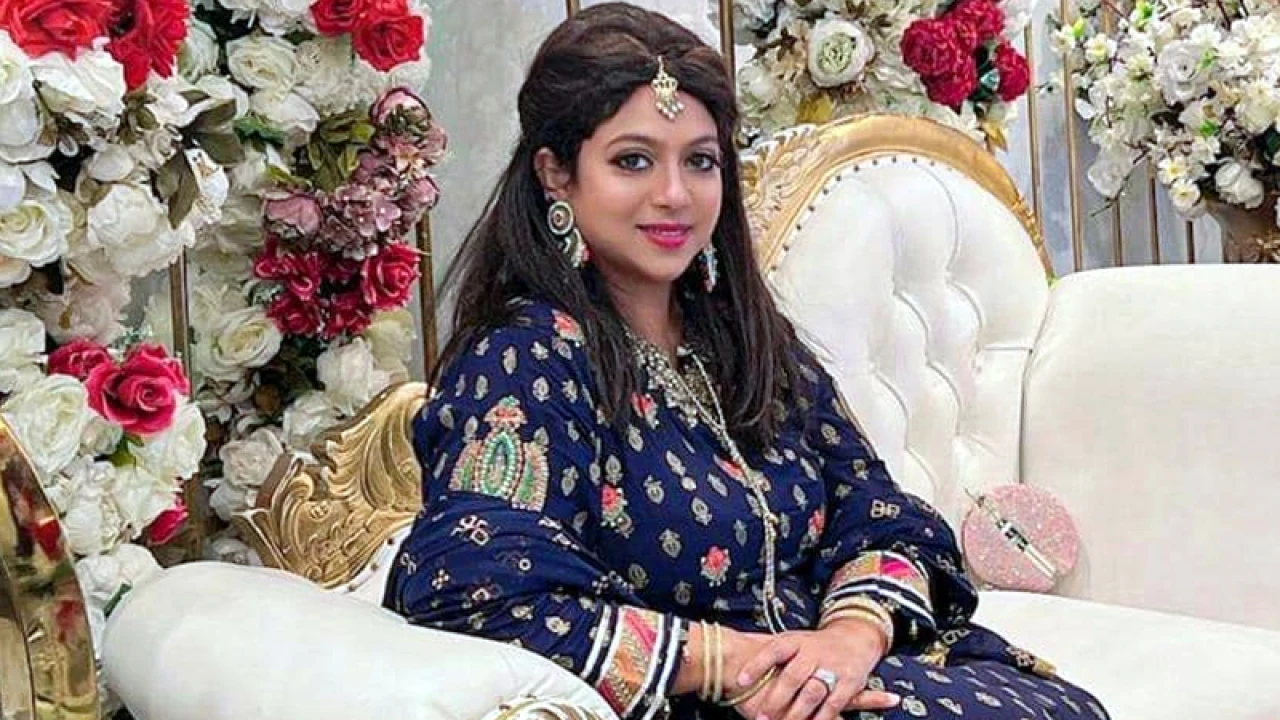 জন্মদিন কাটিয়েই উড়াল দিলেন শাবনূর