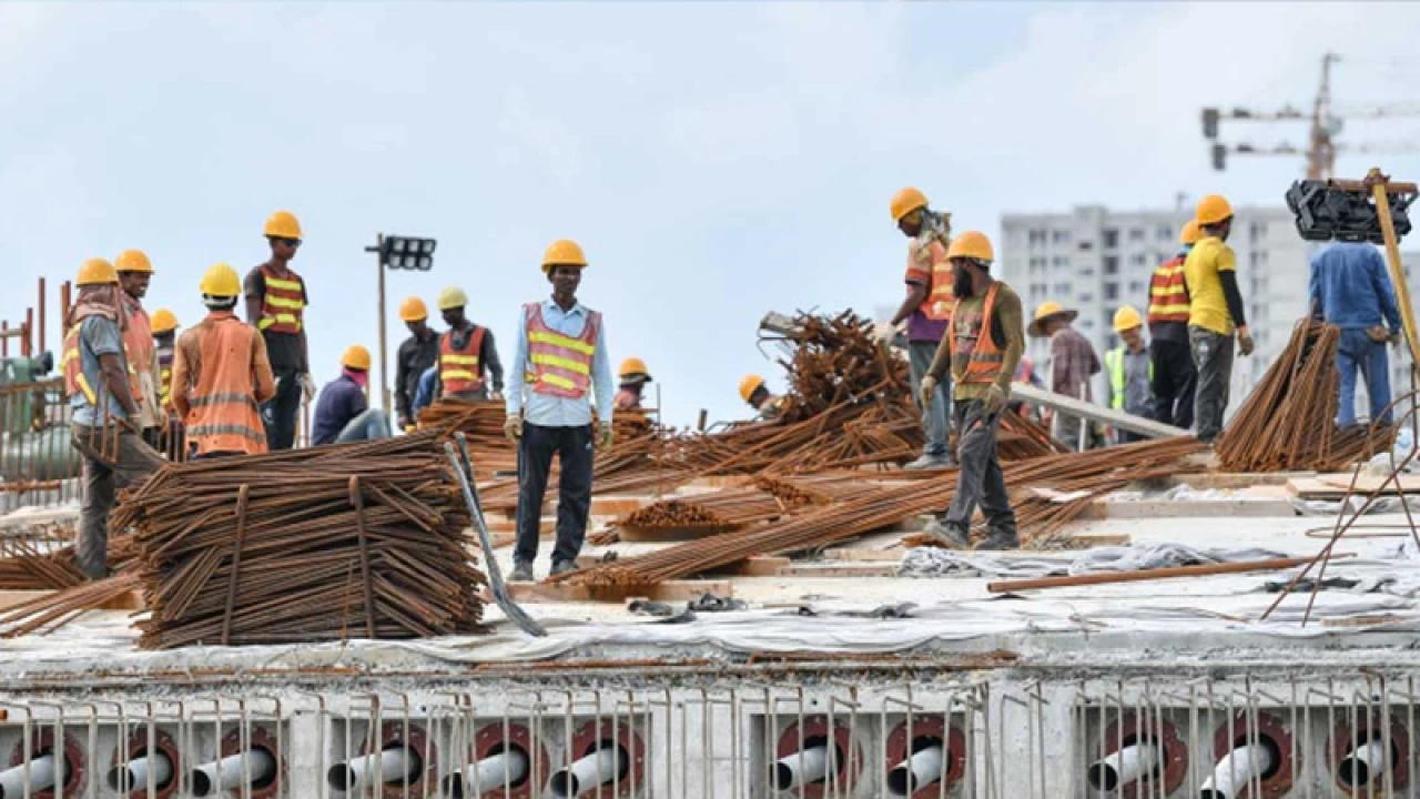 বাংলাদেশিদের জন্য শ্রমবাজার খুলছে মালদ্বীপ