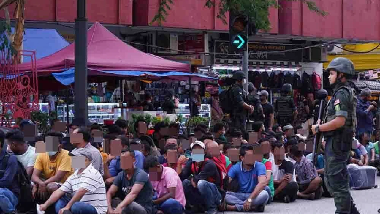 ‘মিনি ঢাকা’য় সাঁড়াশি অভিযান, গ্রেপ্তার ৫০০