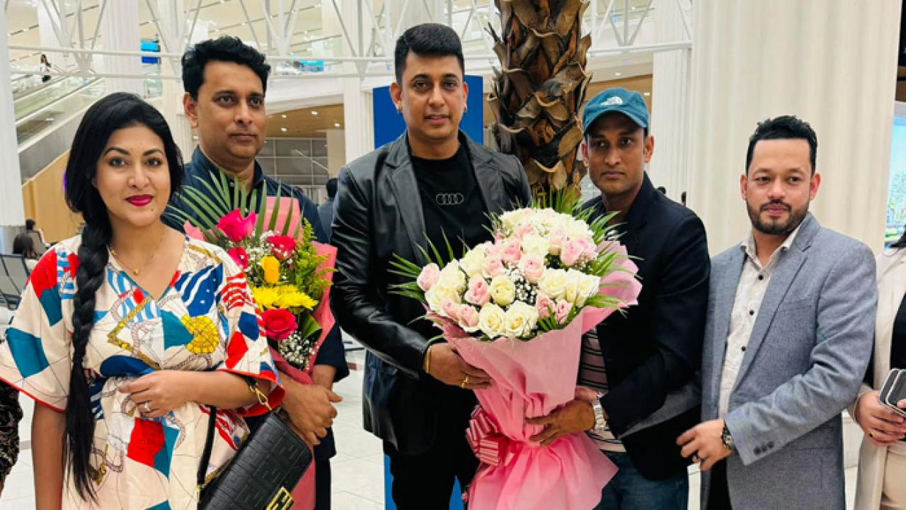 দুবাই গেলেন জায়েদ খান