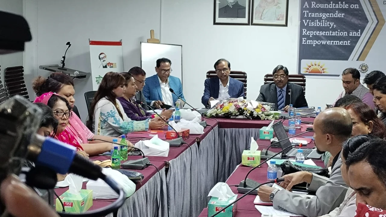 হিজড়া জনগোষ্ঠীকে মূলধারায় আনতে সামাজিক উদ্যোগে জোর