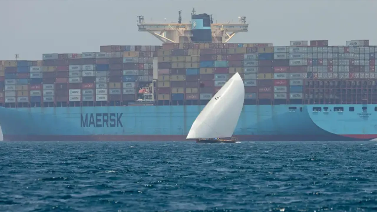 হুথি জাহাজ ডুবিয়ে দিল যুক্তরাষ্ট্র