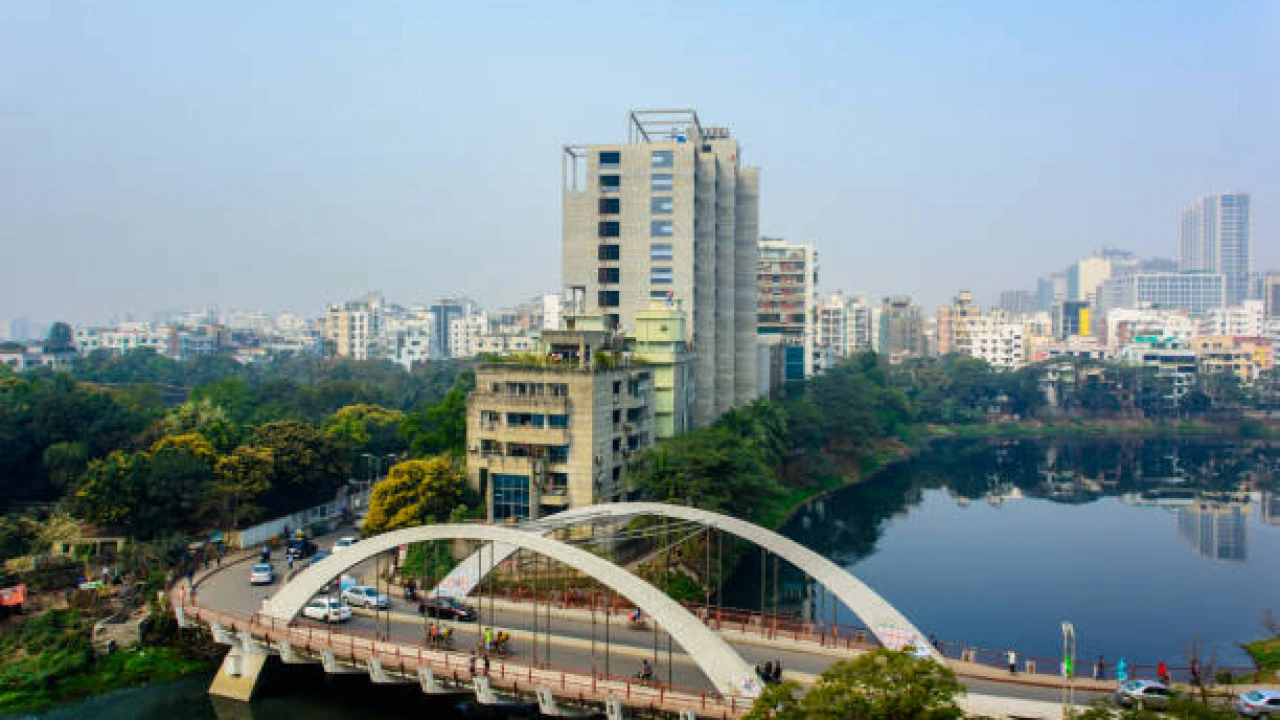 দূষিত শহরের তালিকায় শীর্ষে কলকাতা, পরেই ঢাকা