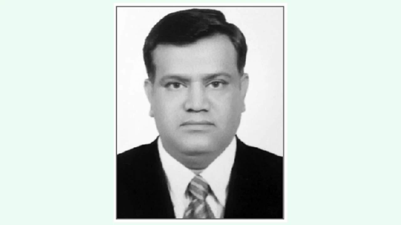 নোবেল বিজয়ী নয়, শ্রমিকের অধিকারহরণকারী ইউনূসকে সাজা দিয়েছেন আদালত