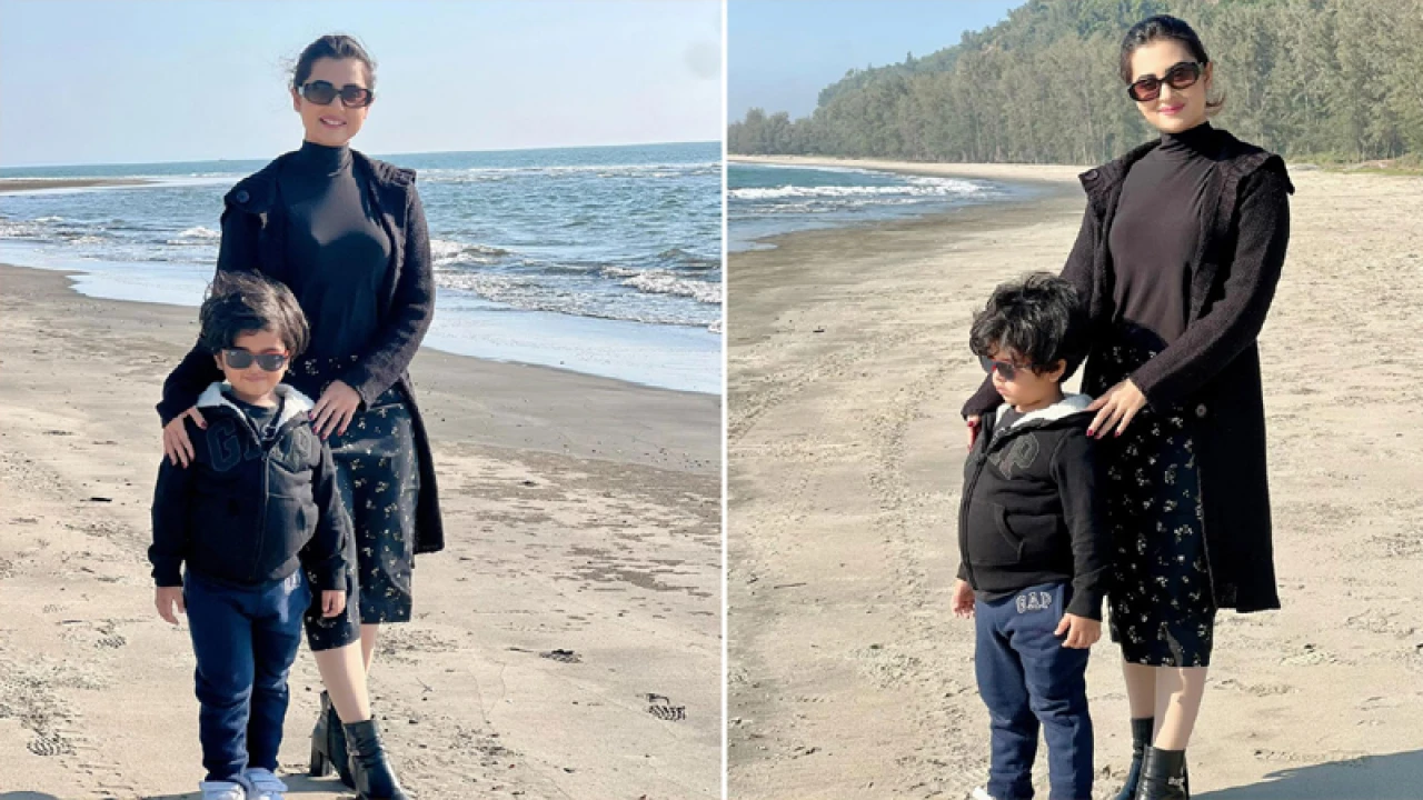 ছেলে বীরকে নিয়ে বুবলীর প্রথমবার সমুদ্র দর্শন