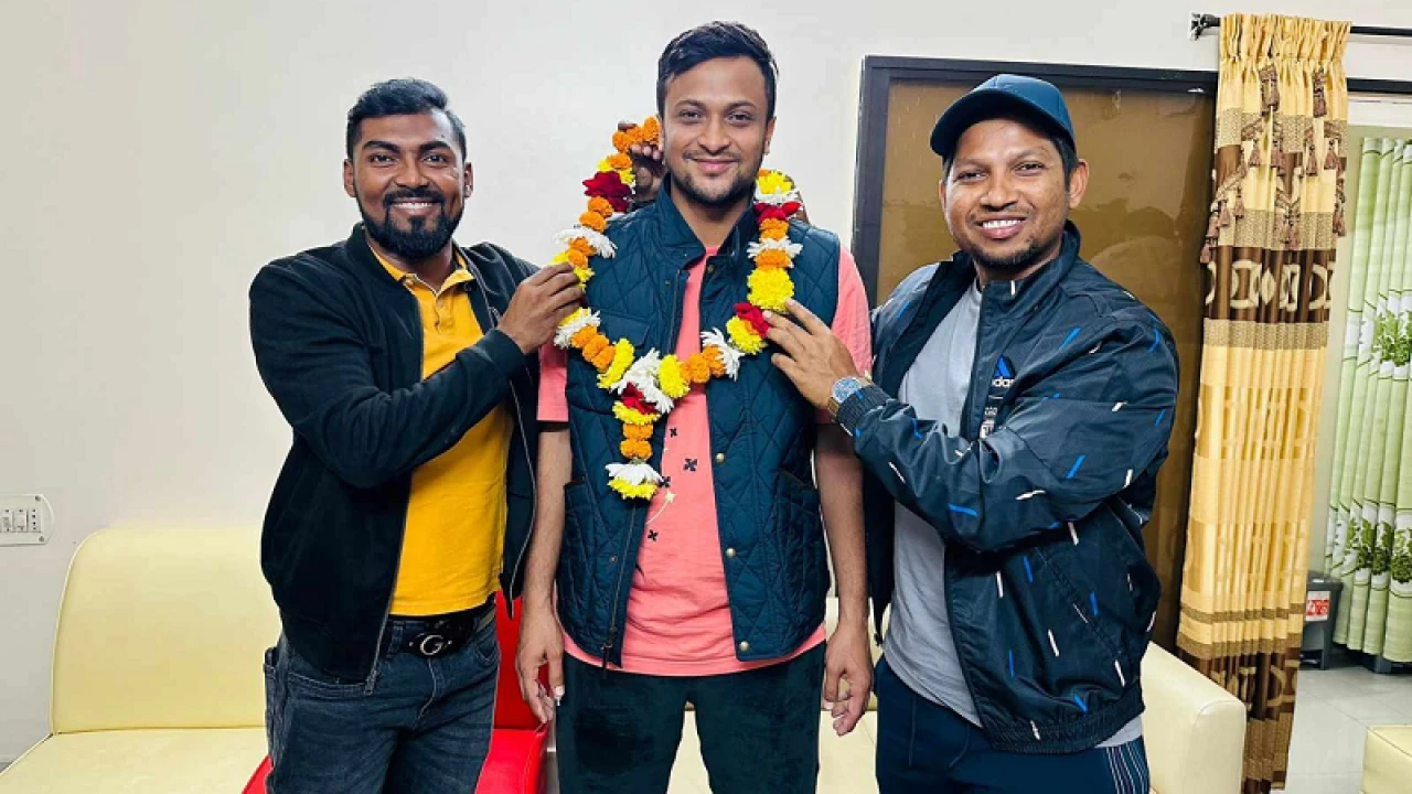 ৩৪ গুণ বেশি ভোট পেয়ে নির্বাচিত সাকিব