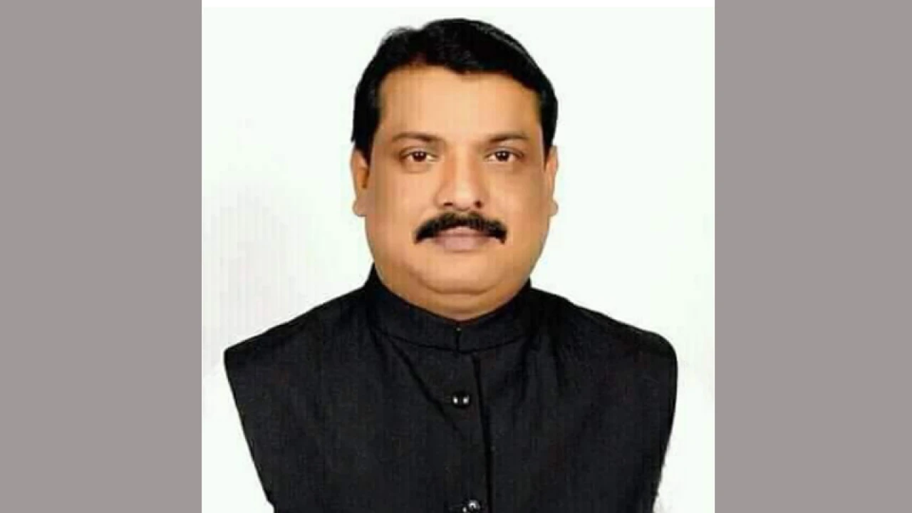 হ্যাটট্রিক করলেন গৃহায়ণ ও গণপূর্ত প্রতিমন্ত্রী শরীফ