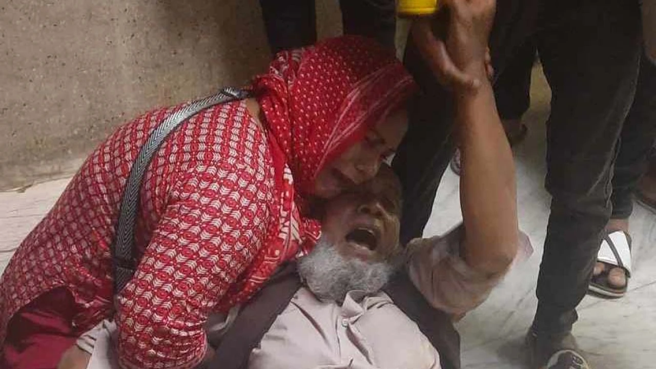 রাজধানীতে ট্রেনের ধাক্কায় ২ যুবক নিহত