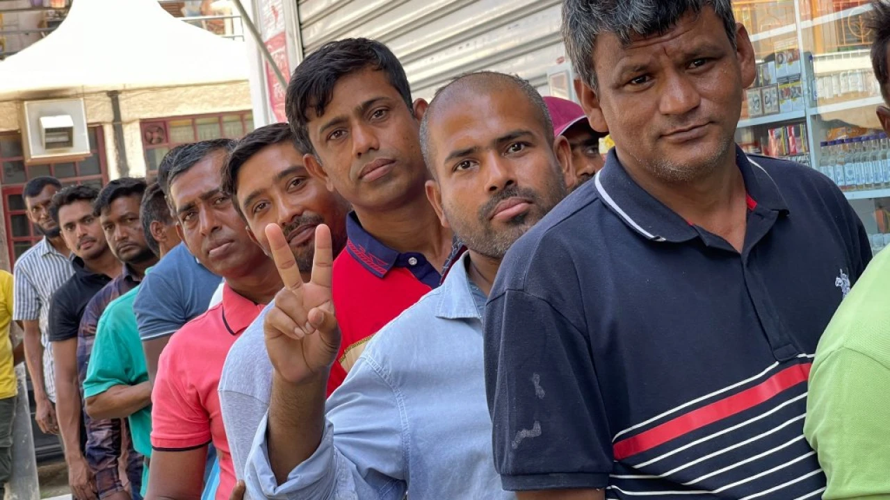 গ্রিসে বৈধ হলেন ১১ হাজার বাংলাদেশি