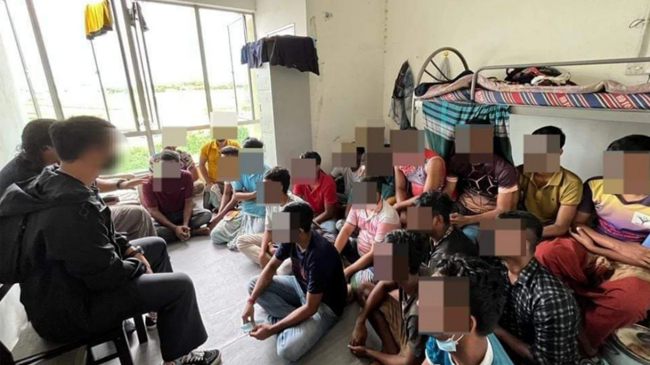 মালয়েশিয়ায় ২১ বাংলাদেশিকে উদ্ধার পুলিশ