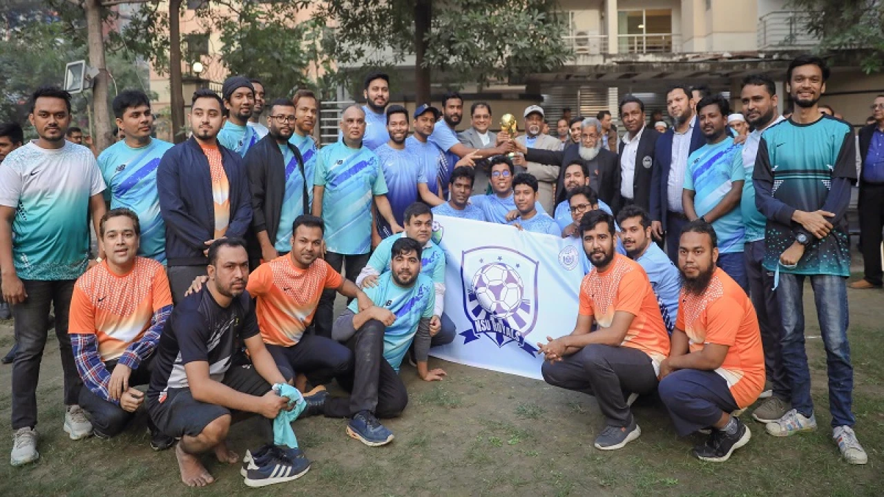 নর্থ সাউথ ইউনিভার্সিটিতে প্রশাসনিক কর্মকর্তাদের নিয়ে ফুটবল টুর্নামেন্ট