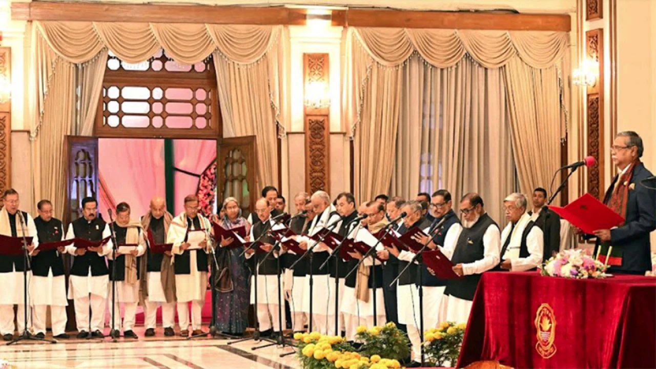 বঙ্গবন্ধুর প্রতিকৃতি ও স্মৃতিসৌধে আজ শ্রদ্ধা জানাবে মন্ত্রিসভা