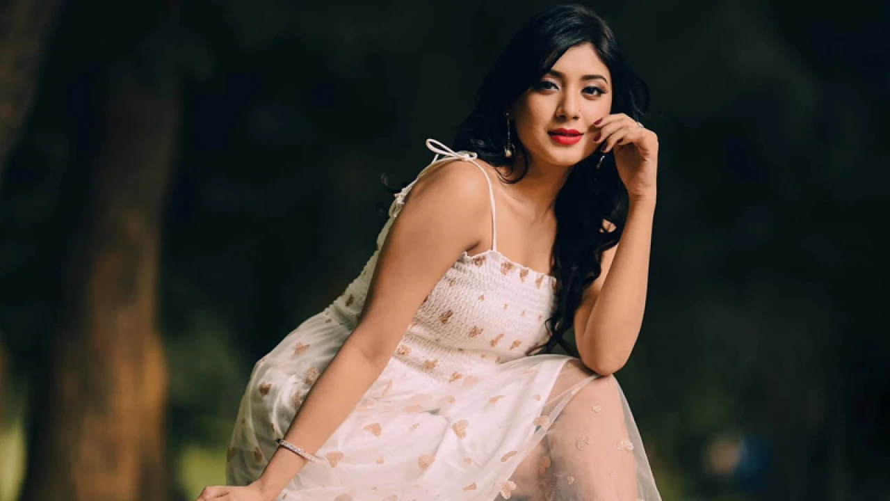 ‘আমার বিয়ে হয়ে গেছে’