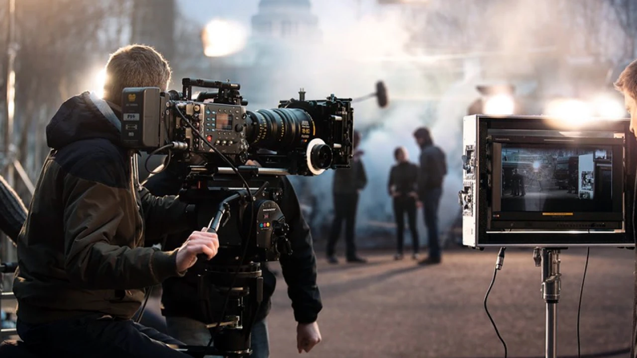 কর্মবিরতির ডাক, সিনেমা-সিরিয়ালের শুটিং বন্ধ!