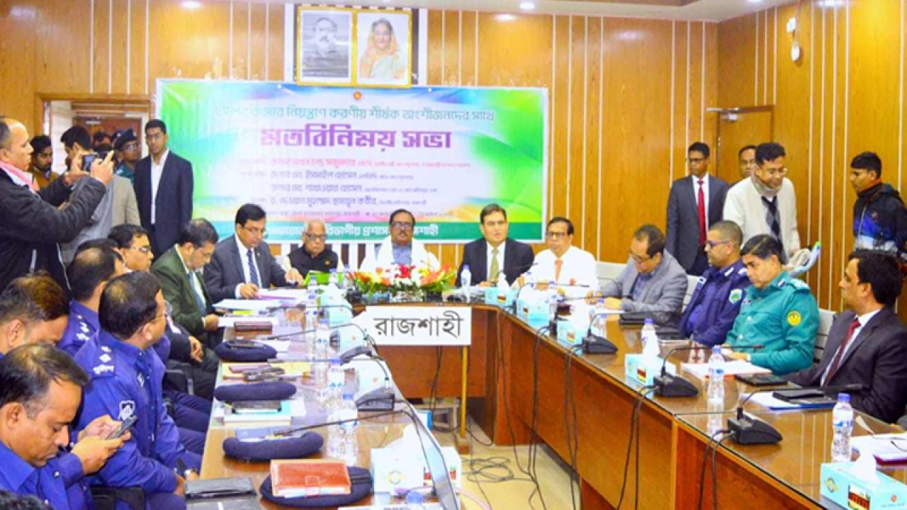 অবৈধ চাল মজুতদারদের জেলে দিতে হবে: খাদ্যমন্ত্রী