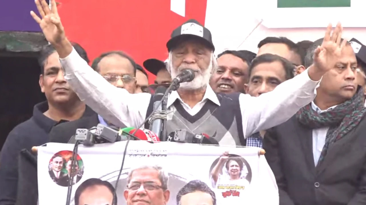 ‘জনপ্রতিনিধিত্ববিহীন সরকারের বিদায়ঘণ্টা বাজাতে রাজপথে নেমেছি’