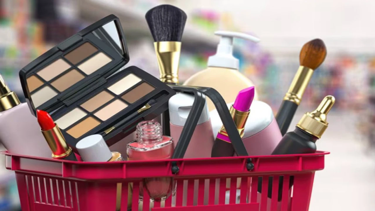 ‘দেশে এমন কোনো কসমেটিকস নেই যা নকল হয় না’