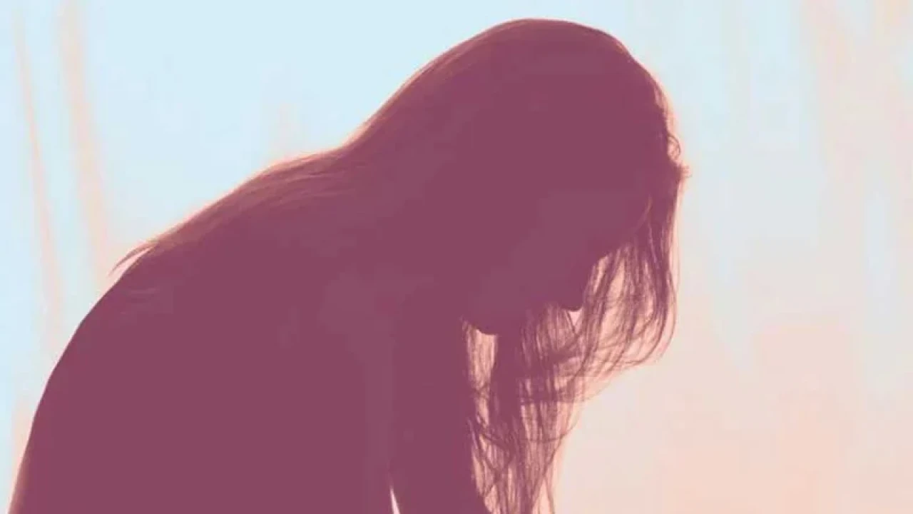 বন্ধুর নামে ধর্ষণের মামলা করলেন জনপ্রিয় অভিনেত্রী