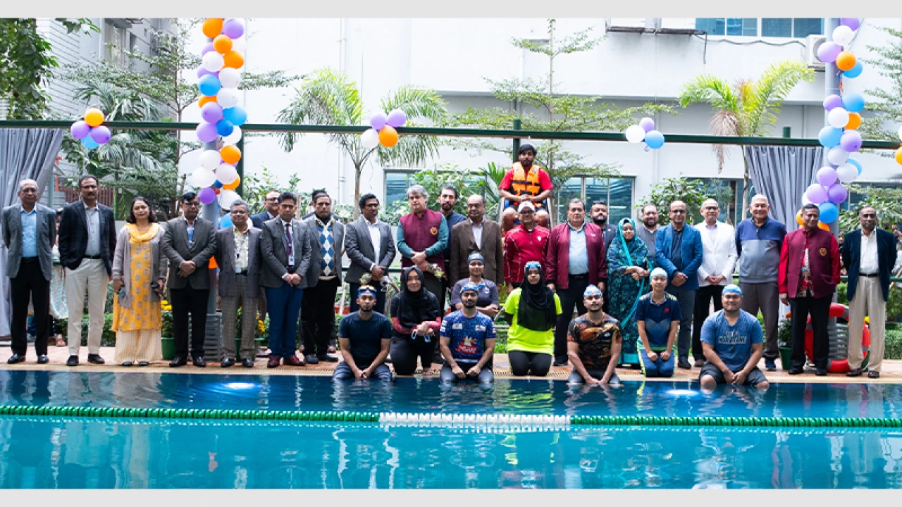 আইইউবিতে স্কোয়াশ কোর্ট এবং সুইমিং পুল উদ্বোধন