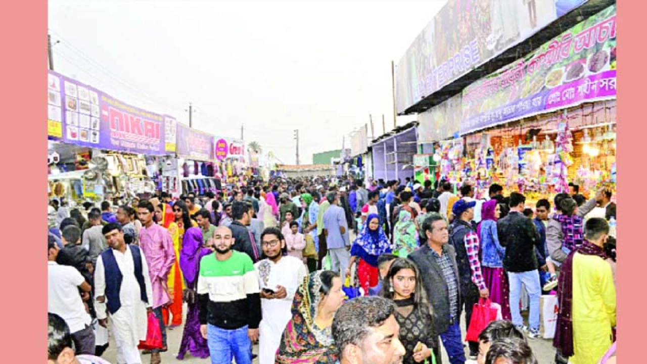বিকিকিনি বেড়েছে বাণিজ্যমেলায়