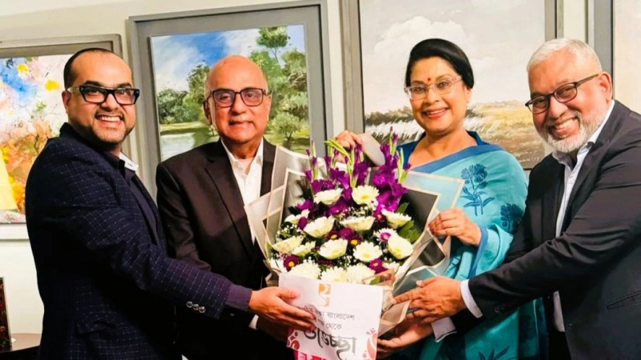 ‘পদ্মশ্রী’ প্রাপ্তিতে রেজওয়ানা চৌধুরী বন্যাকে ফুলেল শুভেচ্ছা