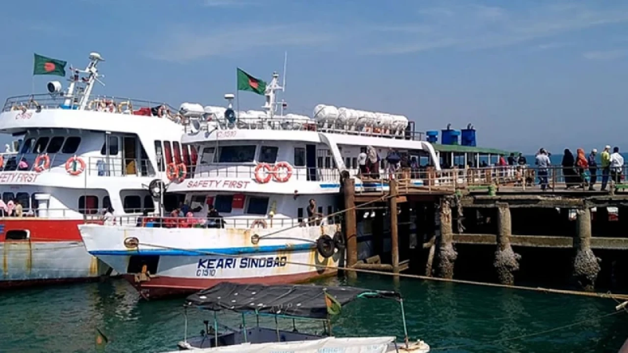 অনির্দিষ্টকালের জন্য টেকনাফ-সেন্টমার্টিনে জাহাজ চলাচল বন্ধ