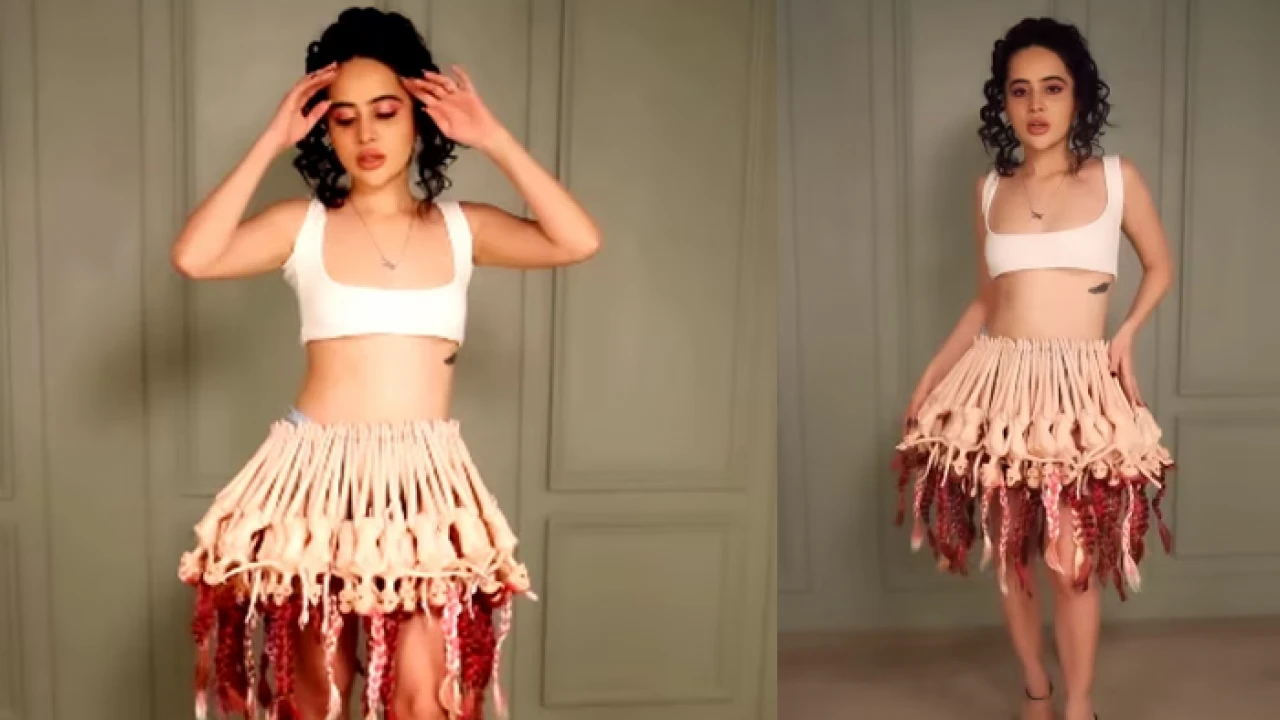 উরফির ‘পুতুল খেলা’