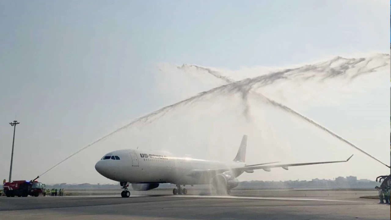 ইউএস-বাংলার বহরে যুক্ত হলো বৃহদাকার এয়ারবাস ৩৩০-৩০০
