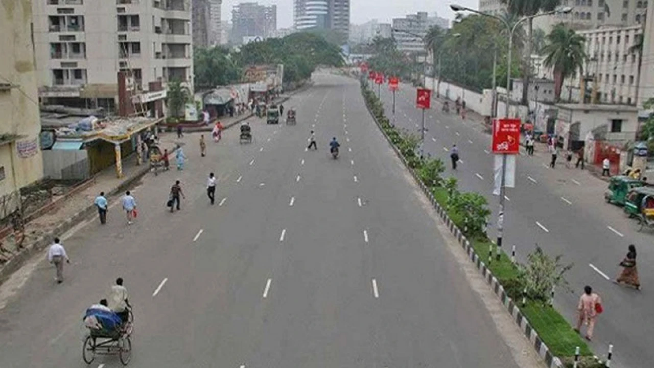 ঢাকায় কত শতাংশ রাস্তা আছে, জানালেন স্বরাষ্ট্রমন্ত্রী